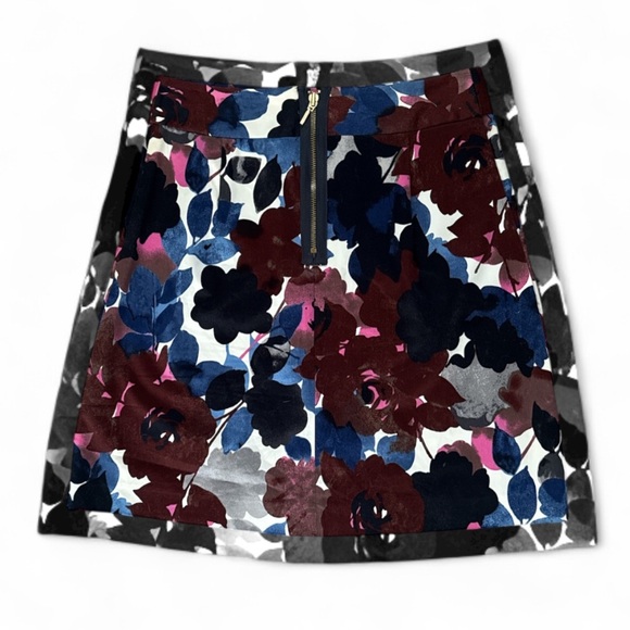 Express Size 4 Floral A-Line Skirt - Picture 3 of 5